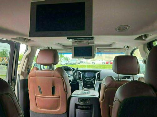 2016 Cadillac Escalade ESV Luxury