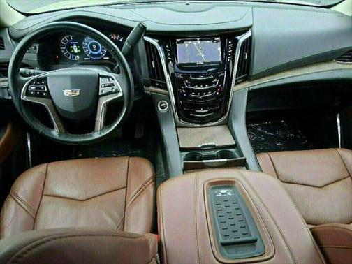 2016 Cadillac Escalade ESV Luxury