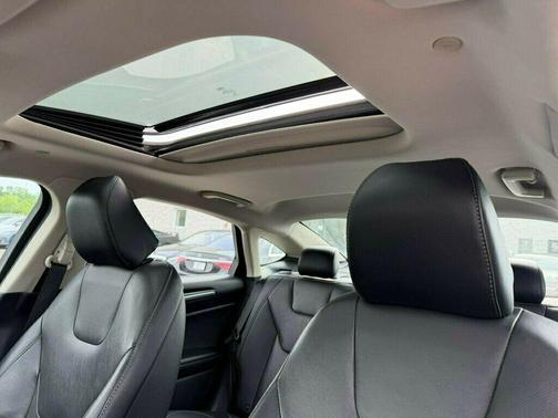 White Platinum Metallic Tri-Coat 2020 Ford Fusion Hybrid Titanium