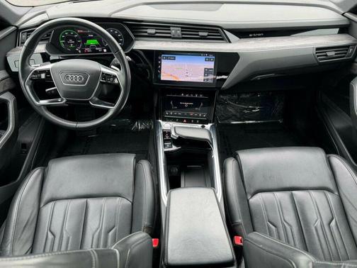 Daytona Gray Pearl Effect 2019 Audi e-tron Premium Plus