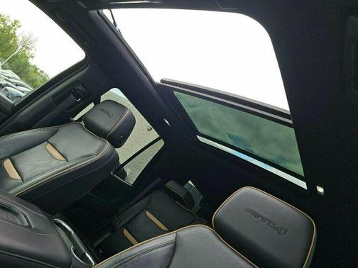 2021 GMC Yukon 4WD AT4