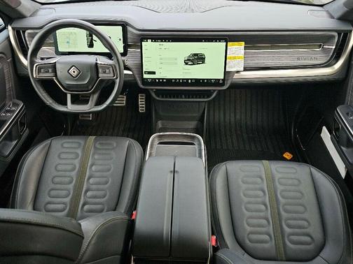 2023 Rivian R1S Adventure