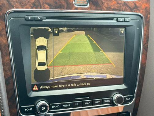 Glacier White 2016 Bentley Flying Spur V8