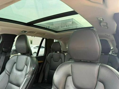 Bursting Blue Metallic 2019 Volvo XC90 T6 Inscription