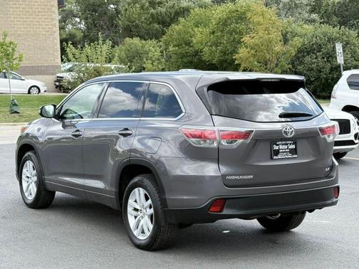 2015 Toyota Highlander LE