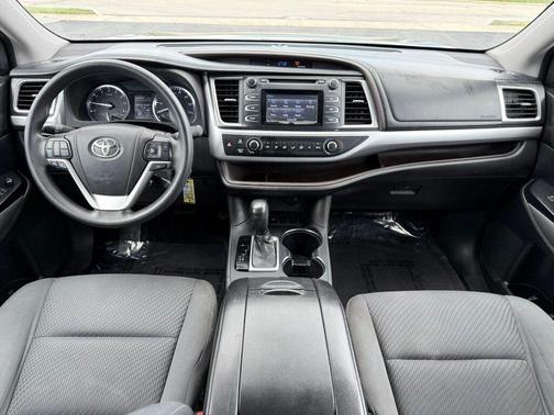 2015 Toyota Highlander LE