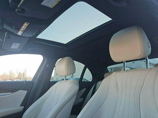 designo Diamond White Metallic 2017 Mercedes-Benz E-Class 4MATIC