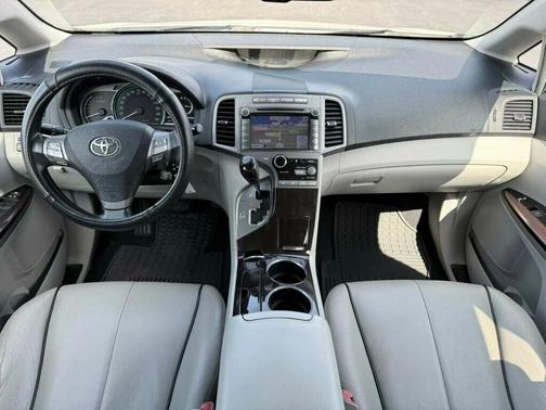 2010 Toyota Venza Base