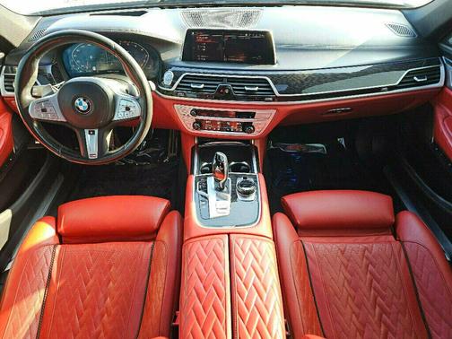 2021 BMW 750 i xDrive