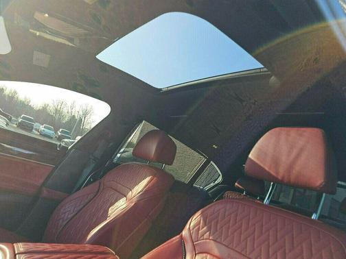 2021 BMW 750 i xDrive