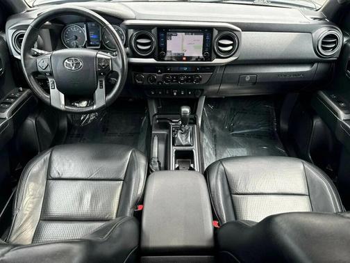 Midnight Black Metallic 2019 Toyota Tacoma TRD Off Road