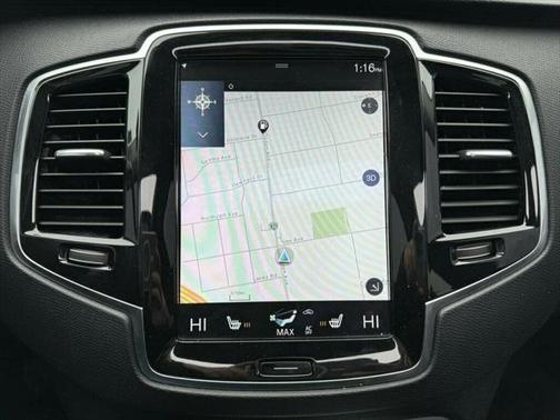 2017 Volvo XC90 T6 Momentum
