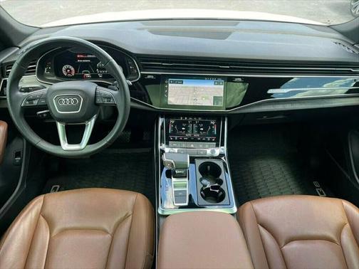 2022 Audi Q8 55 Premium Plus