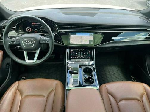 2022 Audi Q8 55 Premium Plus