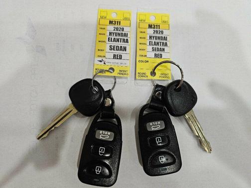 2020 Hyundai ELANTRA SEL