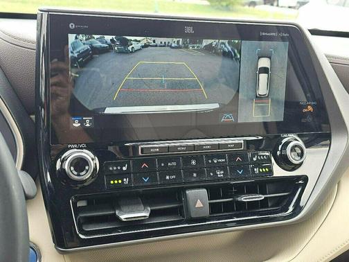2022 Toyota Highlander Hybrid Limited