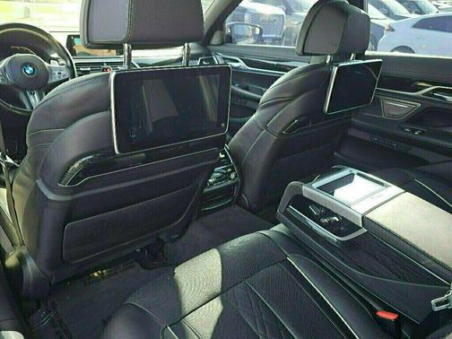 2020 BMW 750 i xDrive