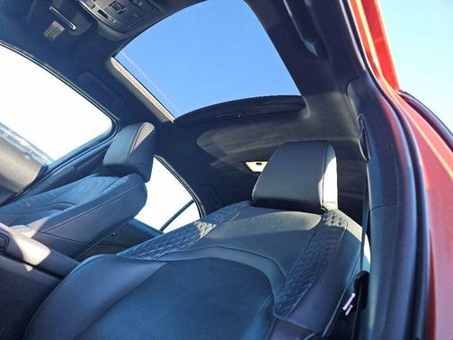 2019 Lexus UX 250h Base