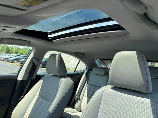 Atomic Silver 2018 Lexus ES 300h Base