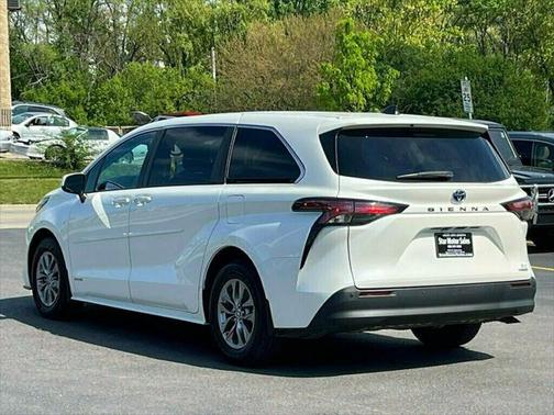 2021 Toyota Sienna XLE 7 Passenger