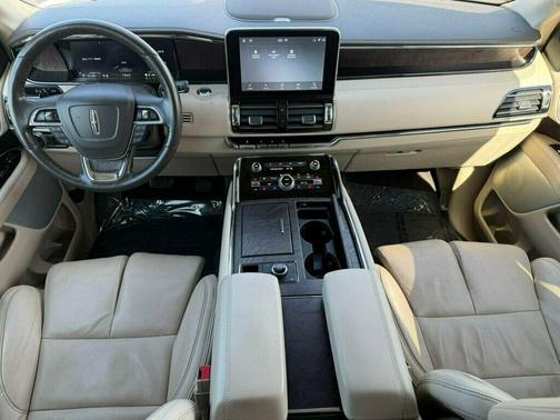 Pristine White 2021 Lincoln Navigator Reserve