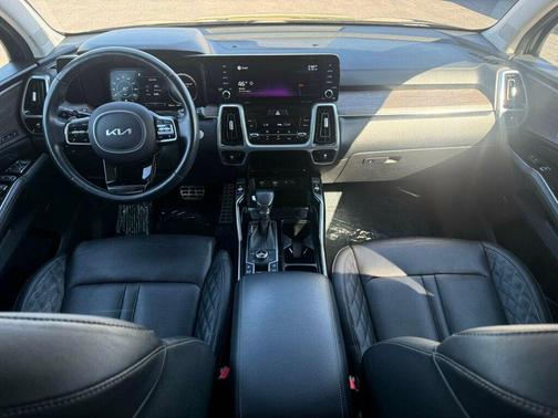 Gravity Grey 2022 Kia Sorento SX