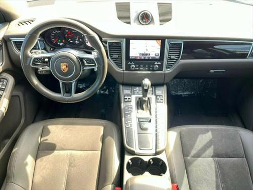 2017 Porsche Macan Base