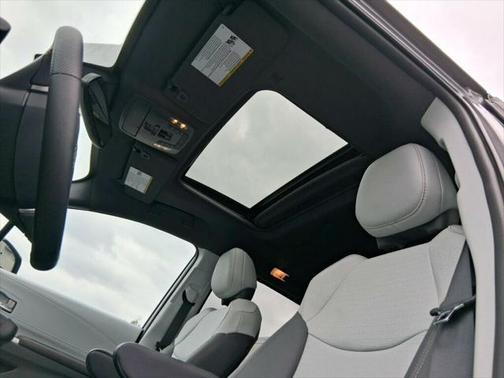 2021 Toyota Sienna XSE 7 Passenger