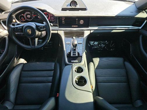 2023 Porsche Panamera Platinum Edition
