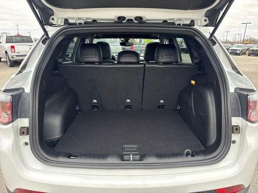 2023 Jeep Compass Latitude Lux