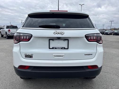 2023 Jeep Compass Latitude Lux