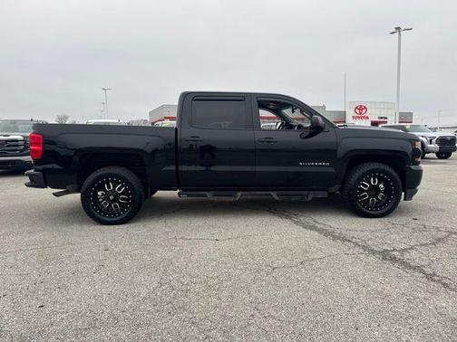 2018 Chevrolet Silverado 1500 Custom