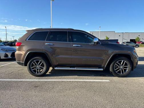 Walnut Brown Metallic Clearcoat 2018 Jeep Grand Cherokee Limited