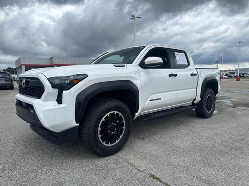 Ice 2025 Toyota Tacoma Hybrid TRD Off Road