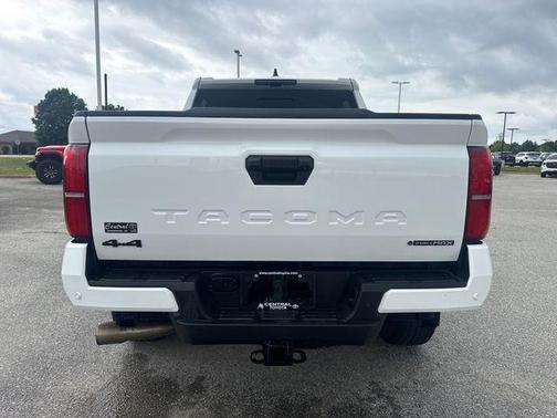 Ice 2025 Toyota Tacoma Hybrid TRD Off Road