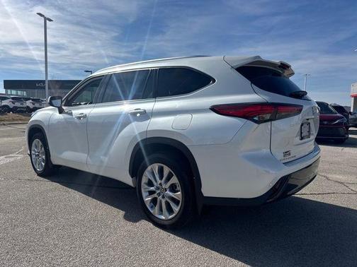 2022 Toyota Highlander Limited