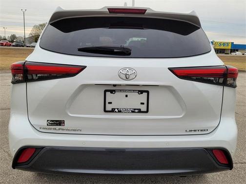 2022 Toyota Highlander Limited