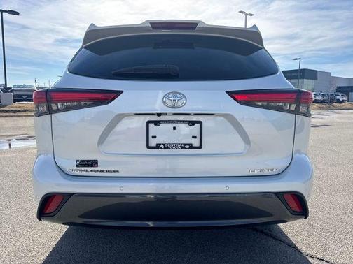 2022 Toyota Highlander Limited