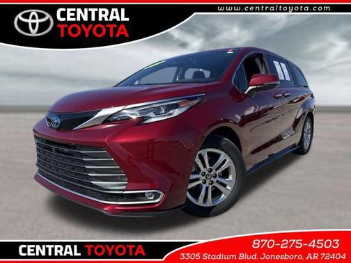 2023 Toyota Sienna Platinum 7 Passenger