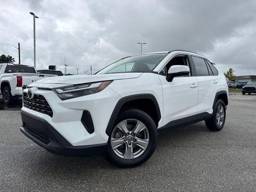 Ice 2024 Toyota RAV4 XLE