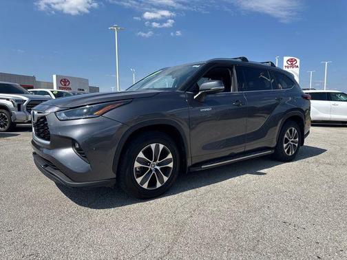 2021 Toyota Highlander Hybrid XLE