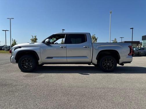 2025 Toyota Tundra Hybrid Platinum