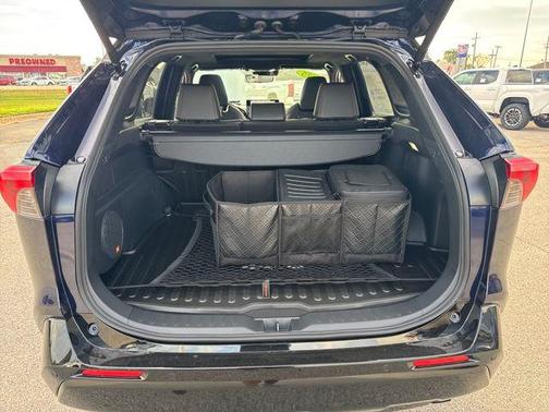 2025 Toyota RAV4 Hybrid SE