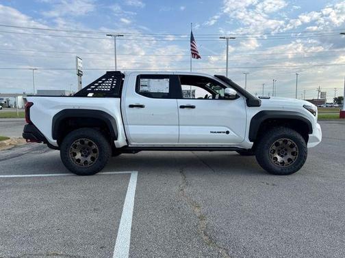 2025 Toyota Tacoma Hybrid Trailhunter
