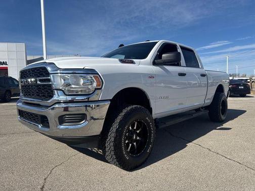 2021 RAM 2500 Tradesman Crew Cab 4x4 6'4' Box