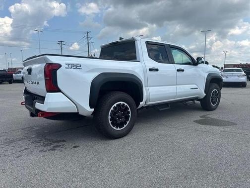 2025 Toyota Tacoma TRD Off Road