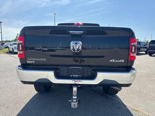 2022 RAM 2500 Laramie Crew Cab 4x4 6'4' Box
