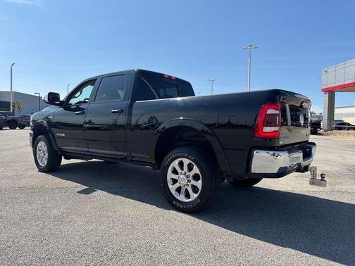 2022 RAM 2500 Laramie Crew Cab 4x4 6'4' Box