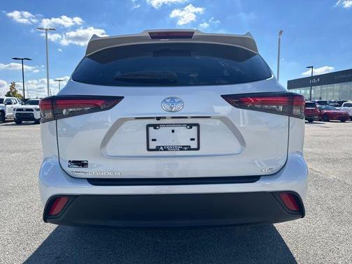 2025 Toyota Highlander XLE