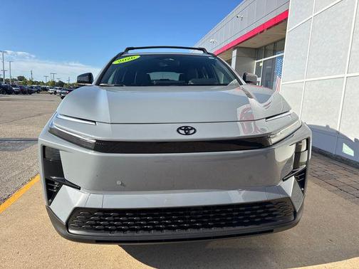 Cement 2026 Toyota C-HR SE